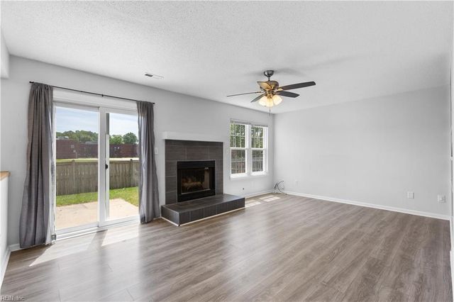 1486 Berkshire DR, Newport News, VA 23602