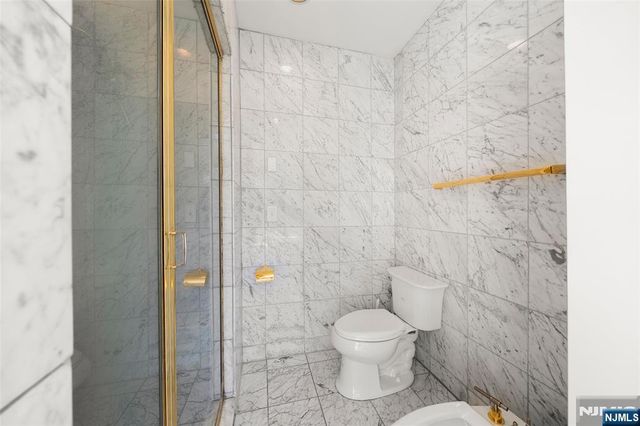 19 Central Avenue, Demarest, NJ 07627