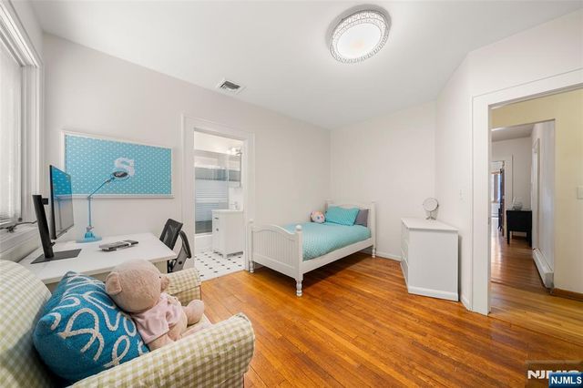 19 Central Avenue, Demarest, NJ 07627