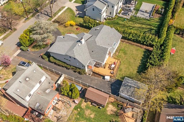19 Central Avenue, Demarest, NJ 07627