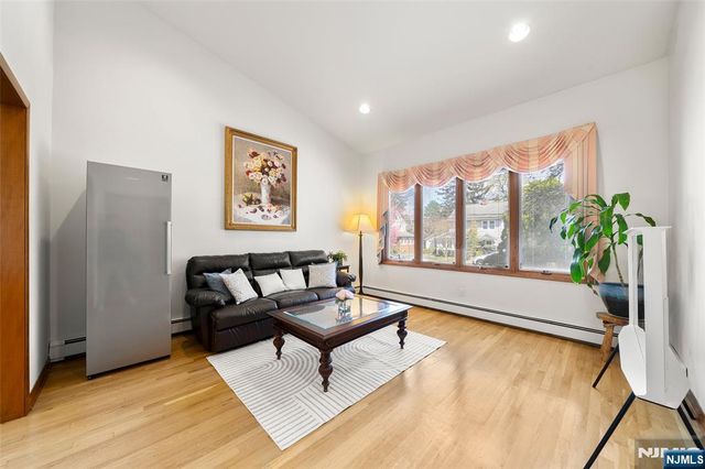 19 Central Avenue, Demarest, NJ 07627