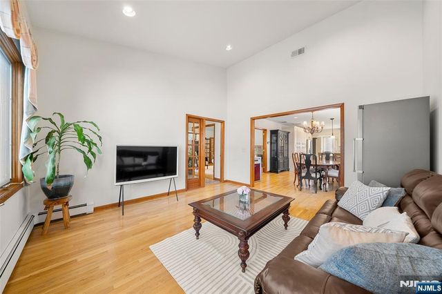19 Central Avenue, Demarest, NJ 07627