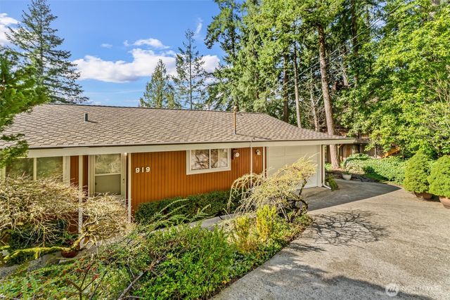 919 207th Avenue NE, Sammamish, WA 98074