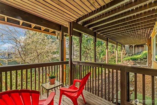 919 207th Avenue NE, Sammamish, WA 98074