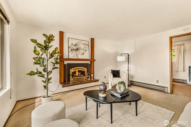 919 207th Avenue NE, Sammamish, WA 98074