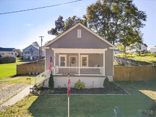 651 Round Street, Woodruff, SC 29388