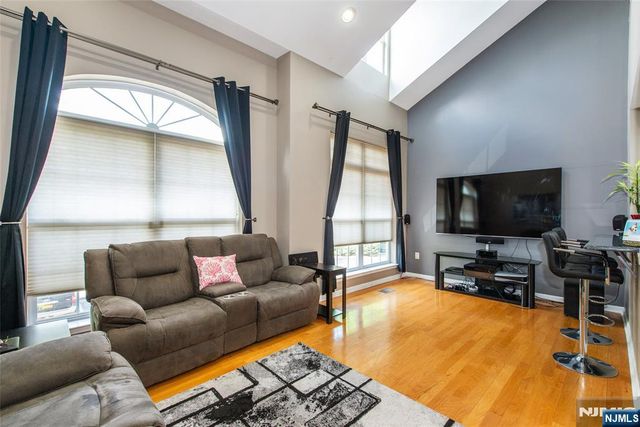 129 Rock Creek Drive, Clifton, NJ 07014