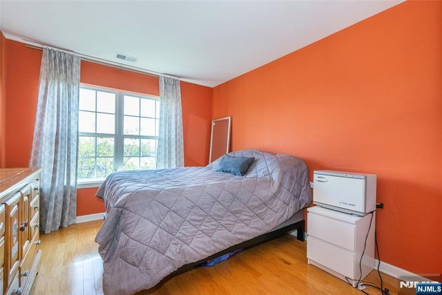 129 Rock Creek Drive, Clifton, NJ 07014