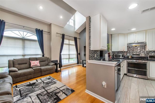 129 Rock Creek Drive, Clifton, NJ 07014