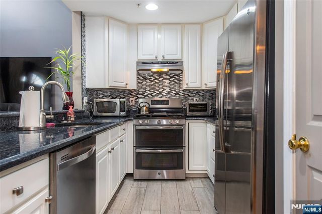 129 Rock Creek Drive, Clifton, NJ 07014