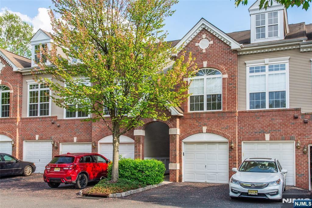 129 Rock Creek Drive, Clifton, NJ 07014
