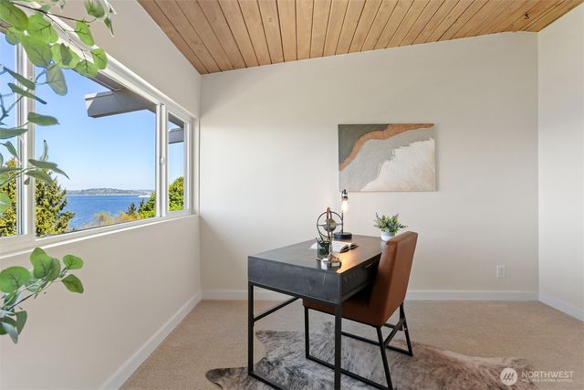 2122 Halleck Avenue SW, Seattle, WA 98116
