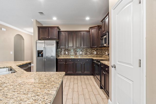 133 DICKENS Drive, Freeport, FL 32439