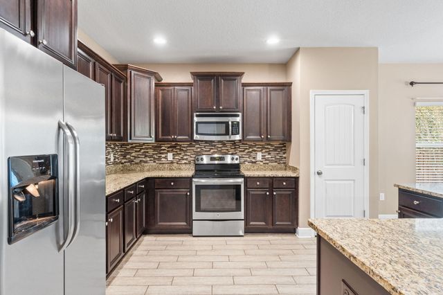 133 DICKENS Drive, Freeport, FL 32439