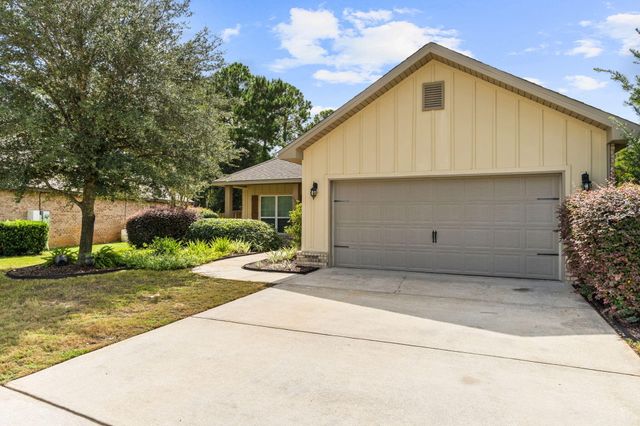 133 DICKENS Drive, Freeport, FL 32439