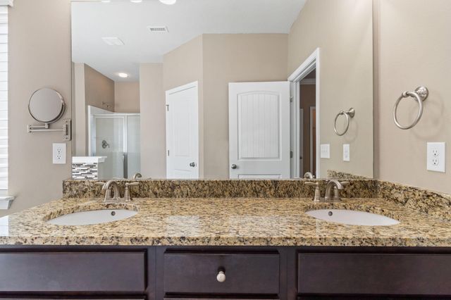 133 DICKENS Drive, Freeport, FL 32439