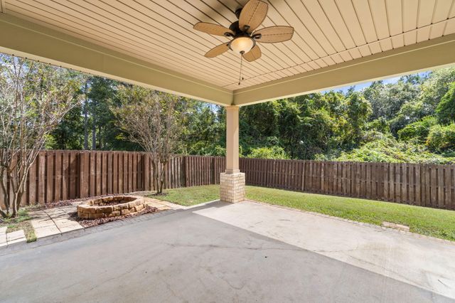 133 DICKENS Drive, Freeport, FL 32439