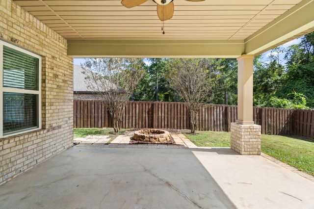 133 DICKENS Drive, Freeport, FL 32439