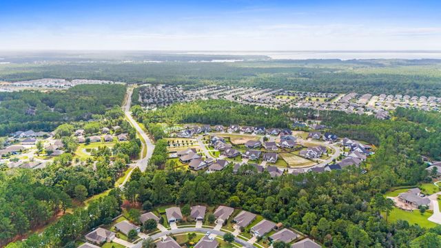 133 DICKENS Drive, Freeport, FL 32439