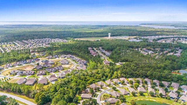 133 DICKENS Drive, Freeport, FL 32439