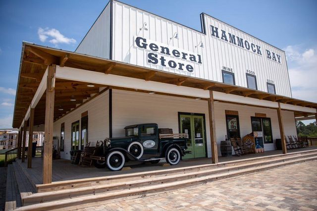 133 DICKENS Drive, Freeport, FL 32439