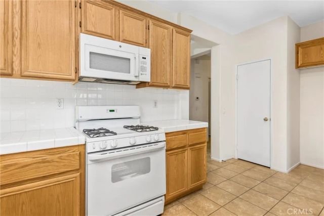 34301 Sherwood, Yucaipa, CA 92399