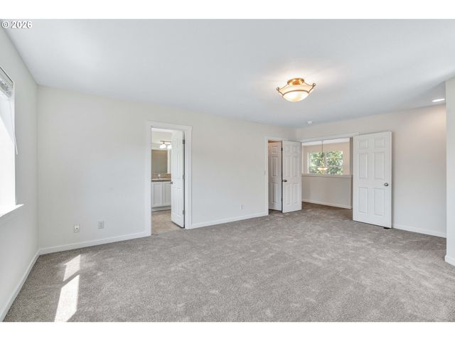 241 Sw 105TH Ter, Portland, OR 97225