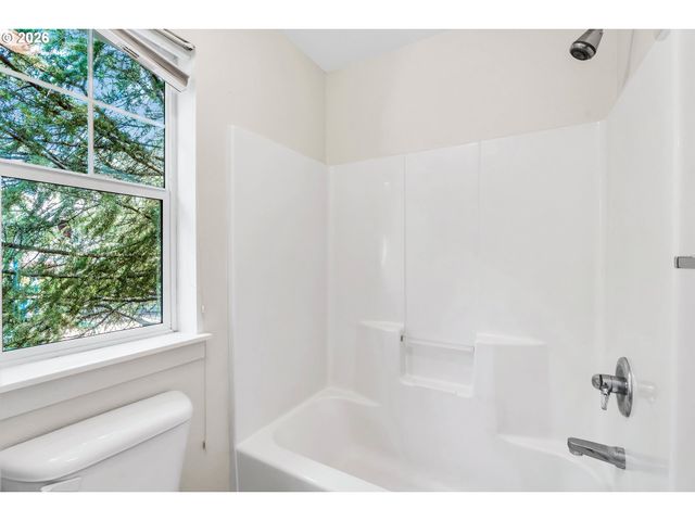 241 Sw 105TH Ter, Portland, OR 97225