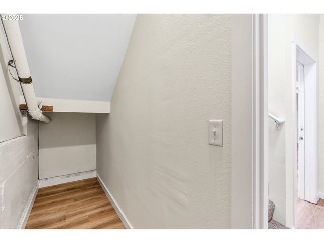 241 Sw 105TH Ter, Portland, OR 97225