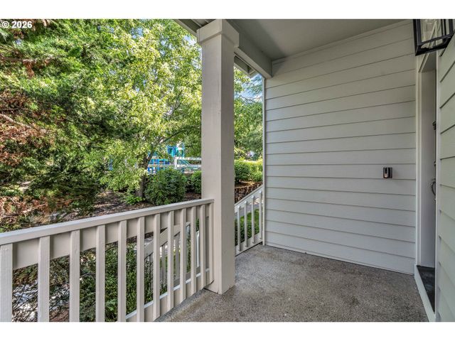 241 Sw 105TH Ter, Portland, OR 97225