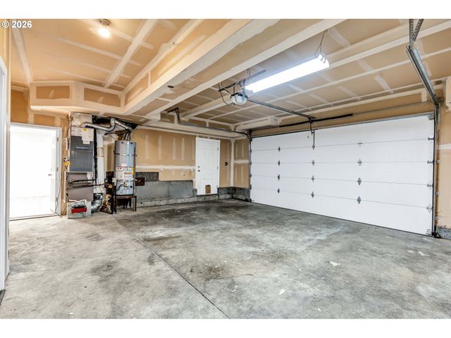 241 Sw 105TH Ter, Portland, OR 97225