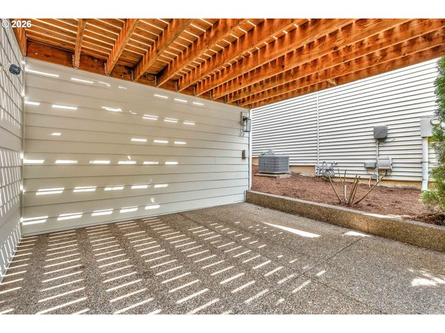 241 Sw 105TH Ter, Portland, OR 97225