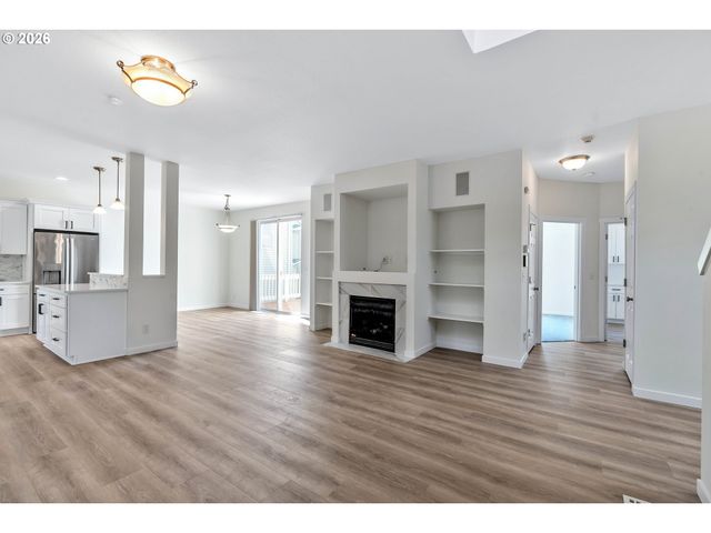 241 Sw 105TH Ter, Portland, OR 97225