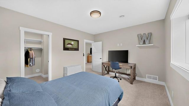 1987 31st Street SW, Rochester, MN 55902