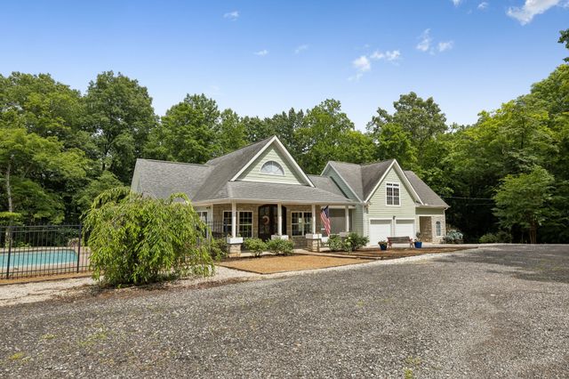 7916 E Plunders Creek Rd, Dickson, TN 37055