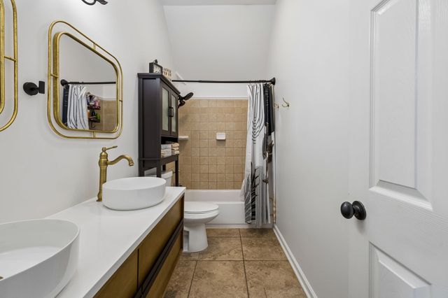7916 E Plunders Creek Rd, Dickson, TN 37055