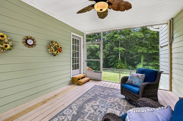 7916 E Plunders Creek Rd, Dickson, TN 37055