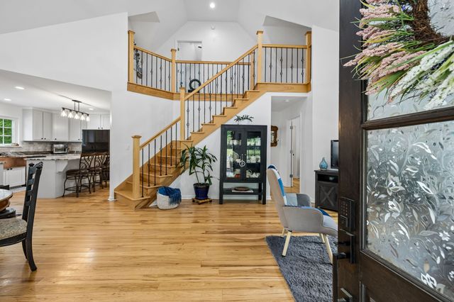 7916 E Plunders Creek Rd, Dickson, TN 37055