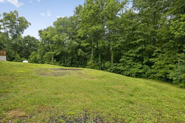 7916 E Plunders Creek Rd, Dickson, TN 37055