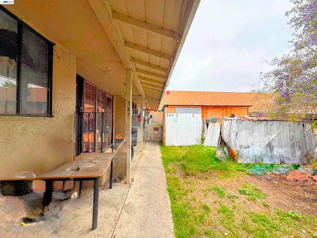 591 W Sunset Blvd, Hayward, CA 94541