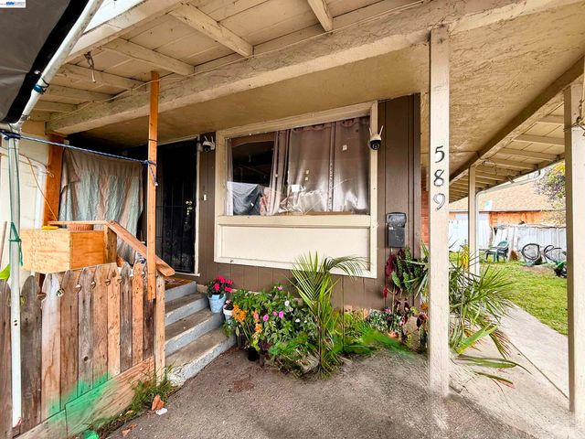 591 W Sunset Blvd, Hayward, CA 94541