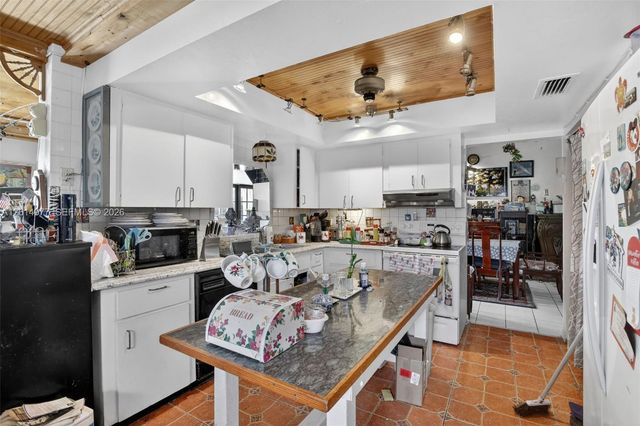 9131 NW 31st Pl, Sunrise, FL 33351