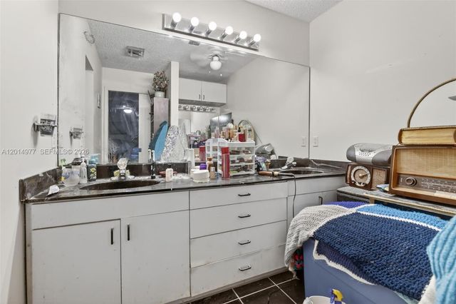 9131 NW 31st Pl, Sunrise, FL 33351