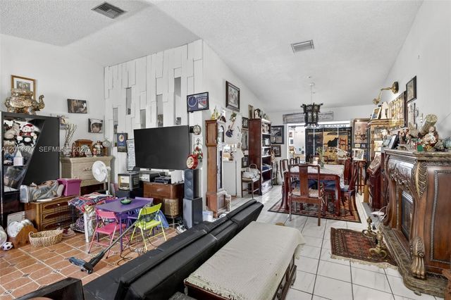 9131 NW 31st Pl, Sunrise, FL 33351