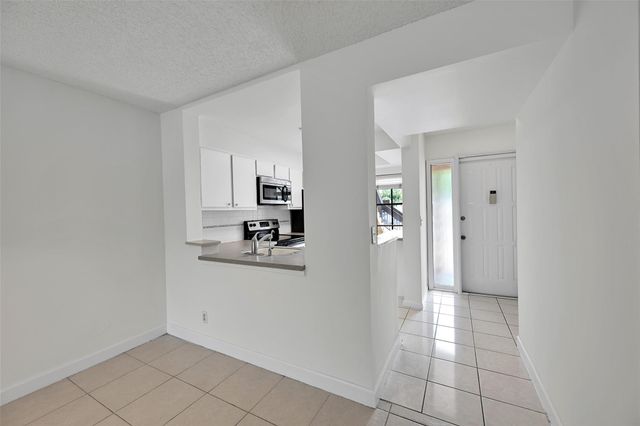 2297 SW 15th Street 125, Deerfield Beach, FL 33442