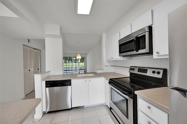 2297 SW 15th Street 125, Deerfield Beach, FL 33442