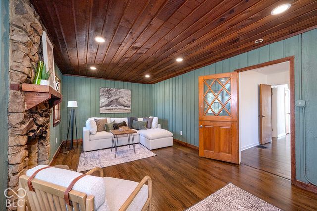 5338 E 19th Place, Indianapolis, IN 46218
