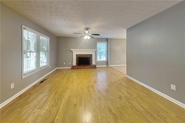 211 Mill Pointe Drive, Dallas, GA 30157