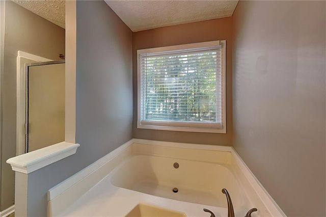211 Mill Pointe Drive, Dallas, GA 30157