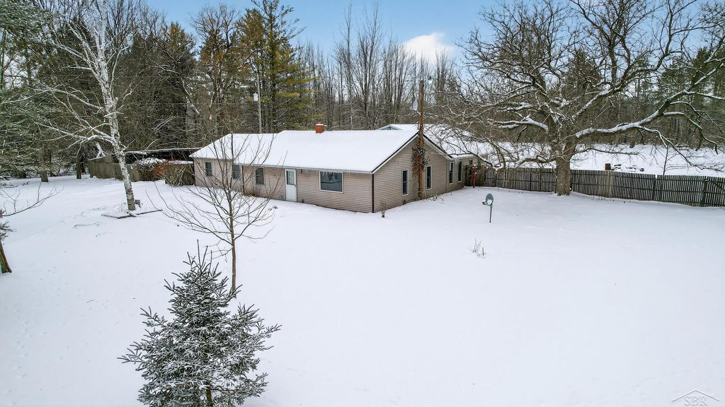 3636 E Nielson Road, Coleman, MI 48618